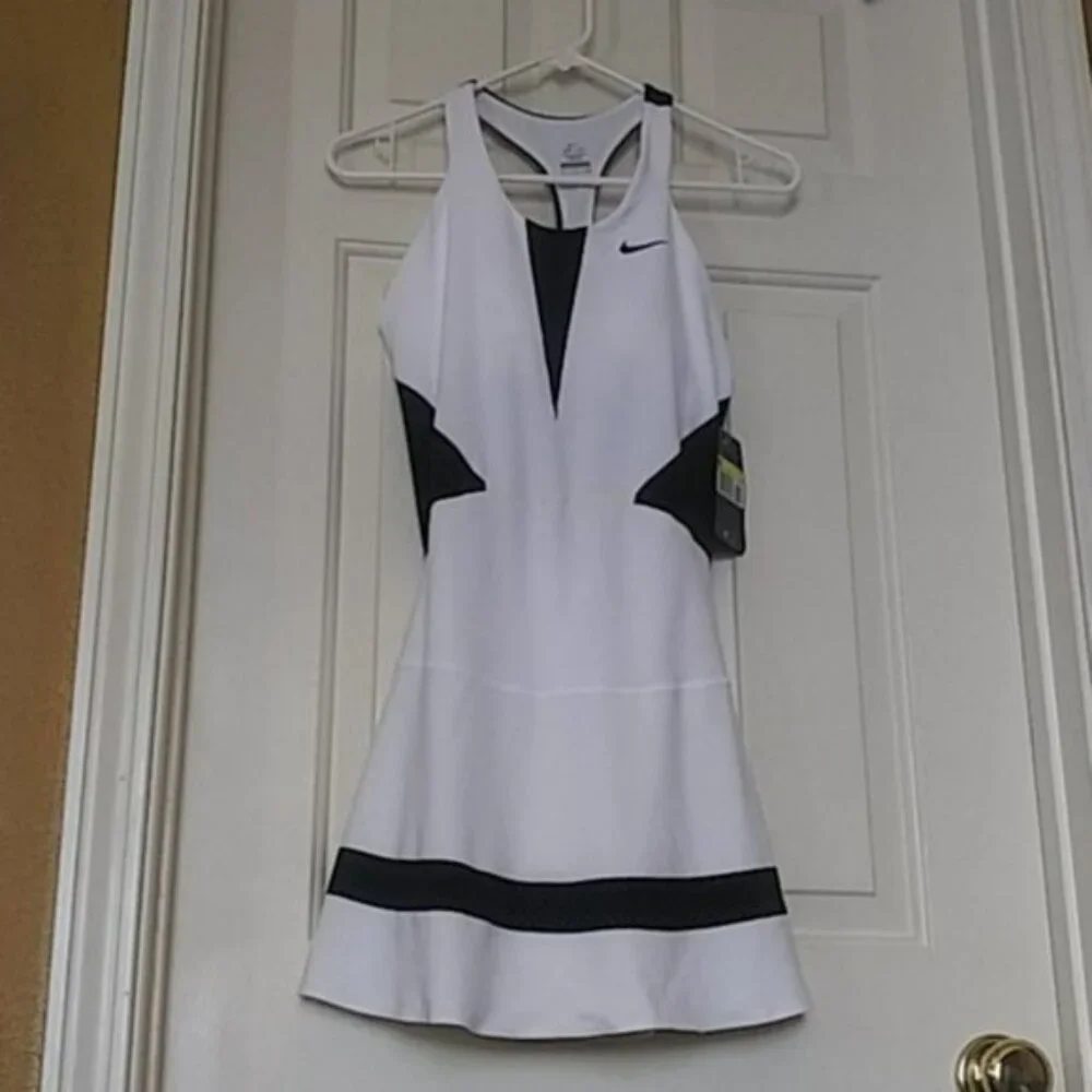 Nwt Nike Maria Sharapova Tennis Dress w/ Bra white black skirt M Medium